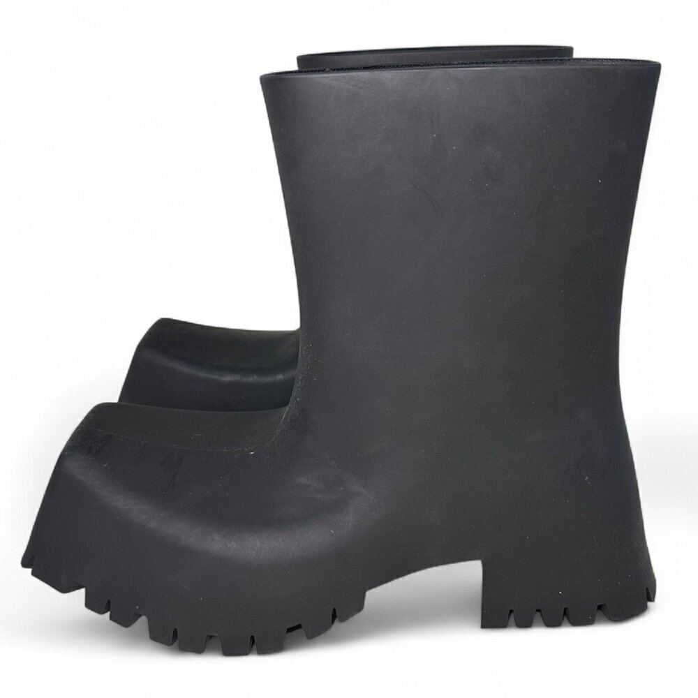 Balenciaga Women's Trooper Rubber Ankle Bootie Black EU 37, US 7